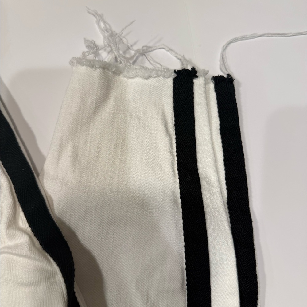 Express Skinny Cropped Fringe White Jeans - Picture 3 of 7